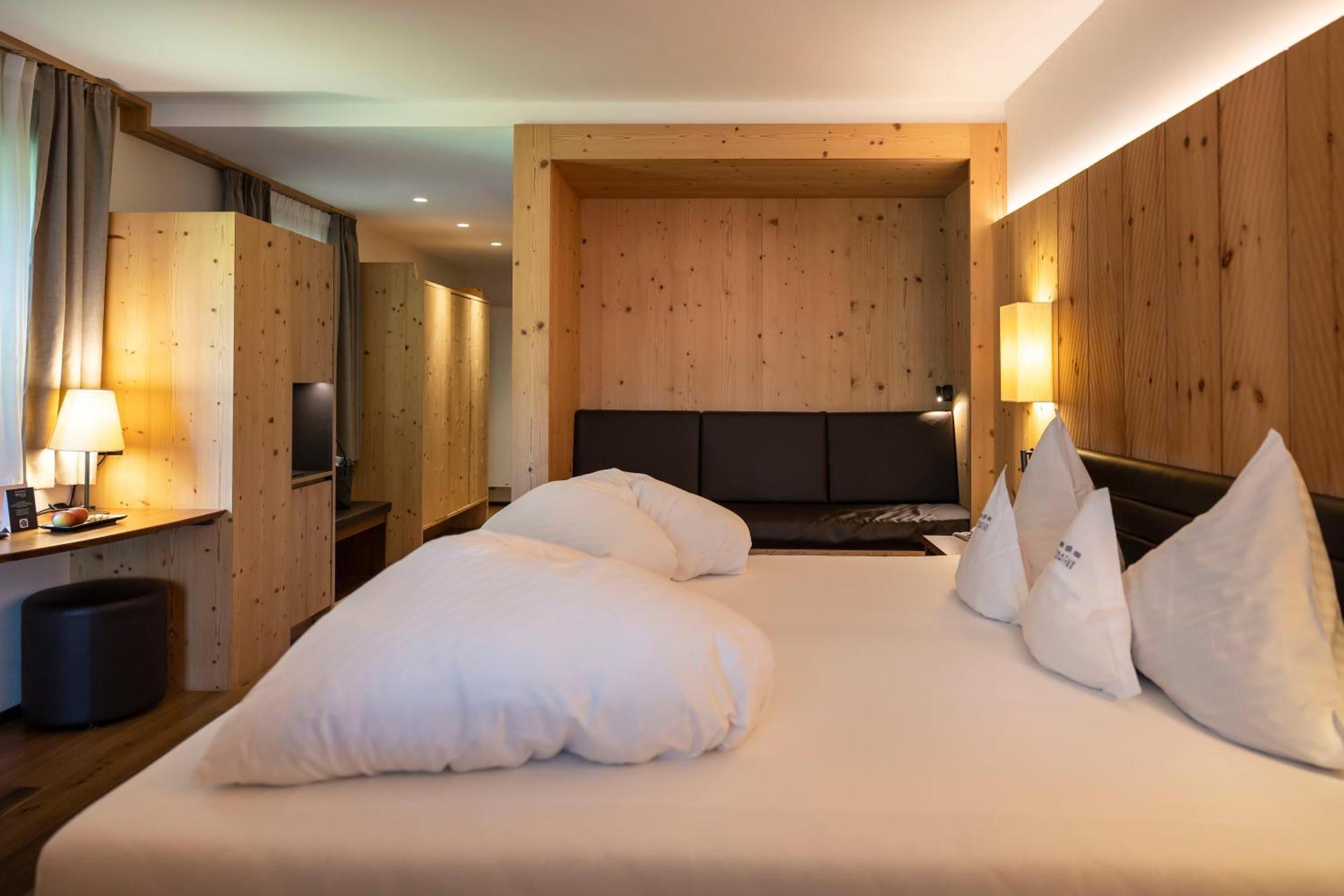 Artnatur Dolomites Hotel & Spa 시우시 객실 사진