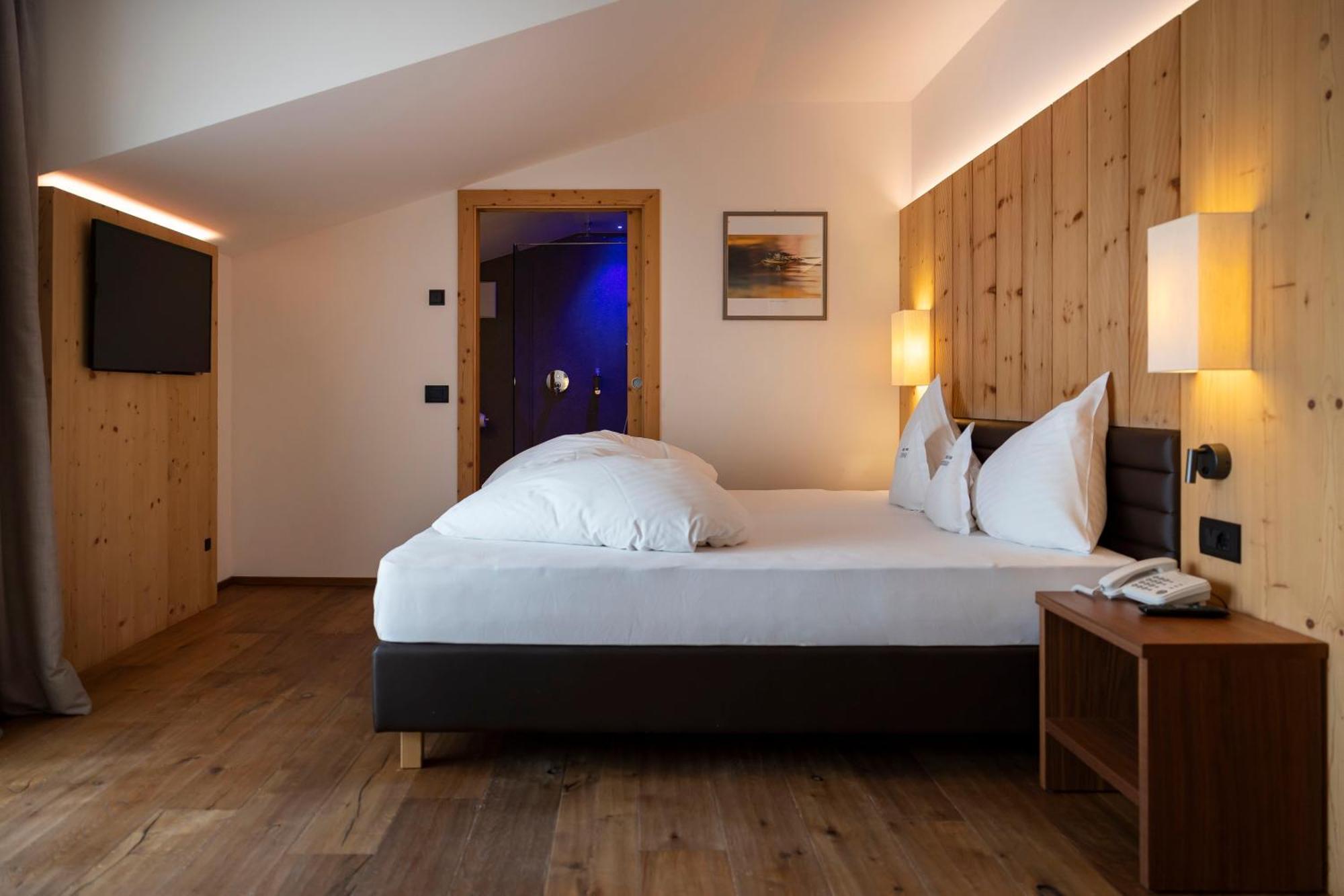 Artnatur Dolomites Hotel & Spa 시우시 객실 사진
