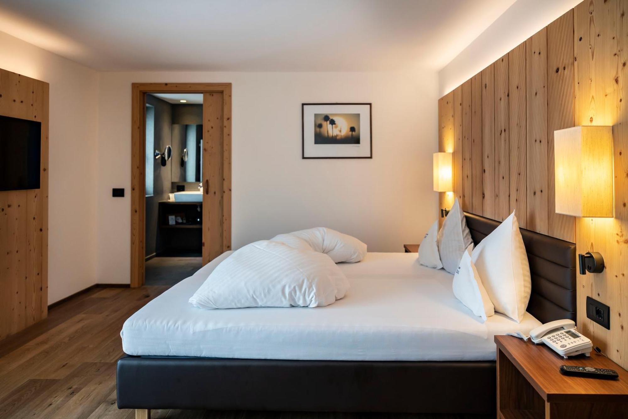 Artnatur Dolomites Hotel & Spa 시우시 객실 사진